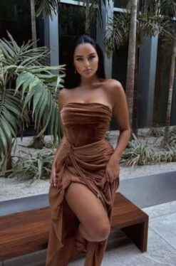 Pecan Noelia Linen Slit Skirt 18 Pecan Noelia Linen Slit Skirt -Jluxlabel Dress Shop 3 bb96271f 0fb1 4476 8e61 738761cdf9f6