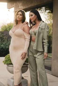 Olive Misty Button Up -Jluxlabel Dress Shop IMG 7638 fe1928ec d143 4307 9061 9c6bb1153dec