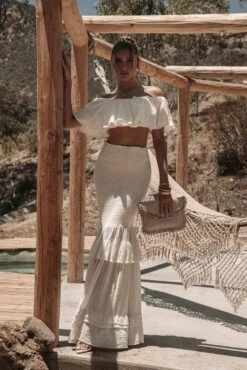 White Sienna Ruffled Skirt Set 13 White Sienna Ruffled Skirt Set -Jluxlabel Dress Shop LINEN2021 7