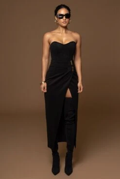 Noir All You Need Wool Corset 12 Noir All You Need Wool Corset -Jluxlabel Dress Shop PRODUCT DEC302022 WINTER 53 68c956b4 28fb 470b a126 5b2e04bfd431