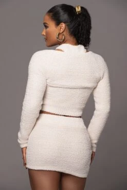 Ivory Cross Paths Plush Three-Piece Set 32 Ivory Cross Paths Plush Three-Piece Set -Jluxlabel Dress Shop PRODUCT JAN192023 74