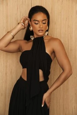 Black TAKE A SEAT HALTER TOP 20 Black TAKE A SEAT HALTER TOP -Jluxlabel Dress Shop PRODUCT JUL52023 CROCHET2 221