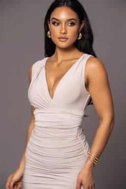 Seashell Edge Of Romance Midi Dress 25 Seashell Edge Of Romance Midi Dress -Jluxlabel Dress Shop PRODUCT MAR162023 16