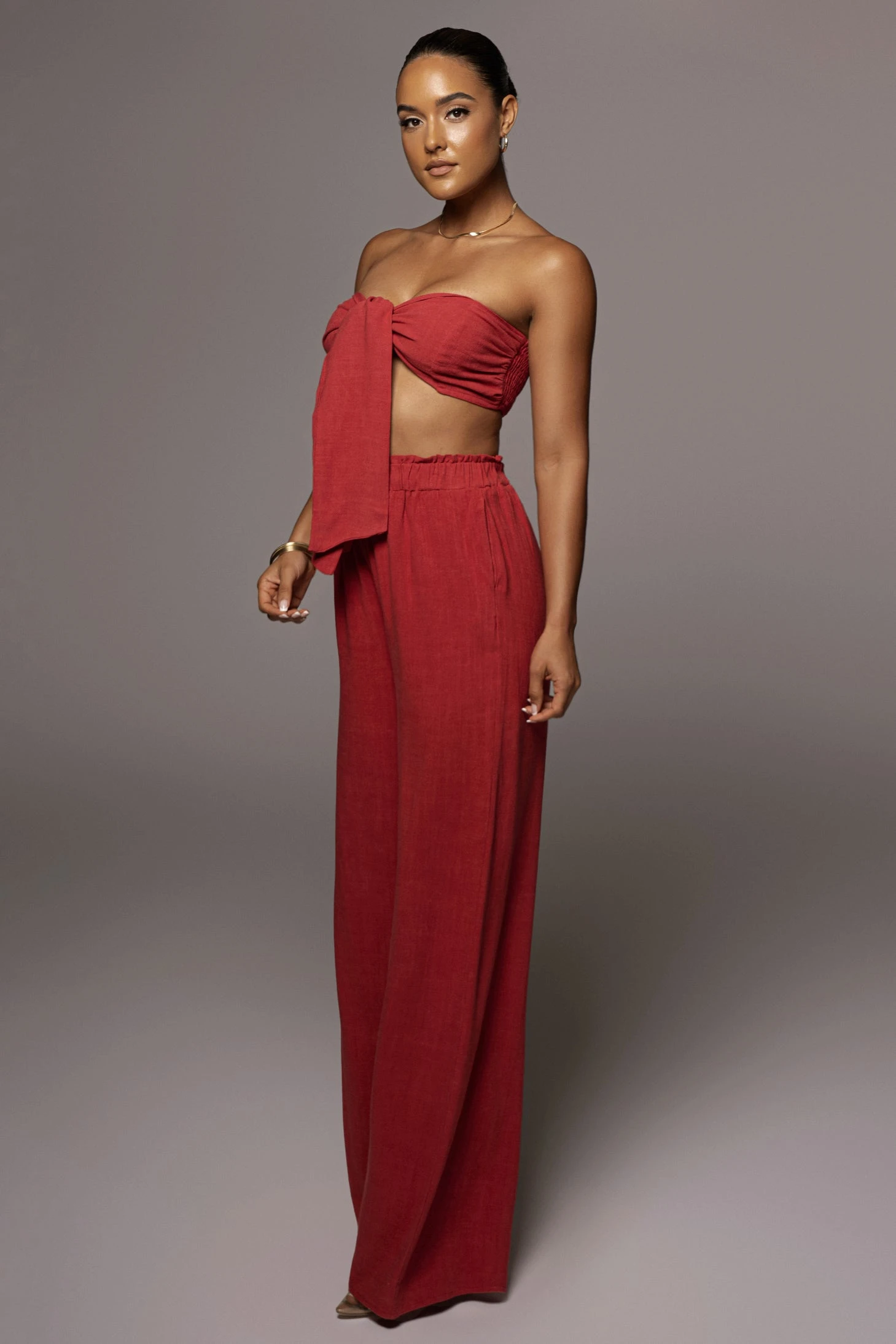 Red More Love Linen Set 6 Red More Love Linen Set - Image 4