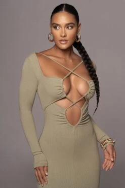 Olive Mesmerize Midi Dress 20 Olive Mesmerize Midi Dress -Jluxlabel Dress Shop PRODUCT SEPT192022 93