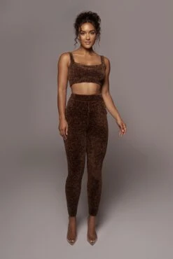 Chocolate Gemma Crop Chenille Top 28 Chocolate Gemma Crop Chenille Top -Jluxlabel Dress Shop PRODUCT SEPT272021 252